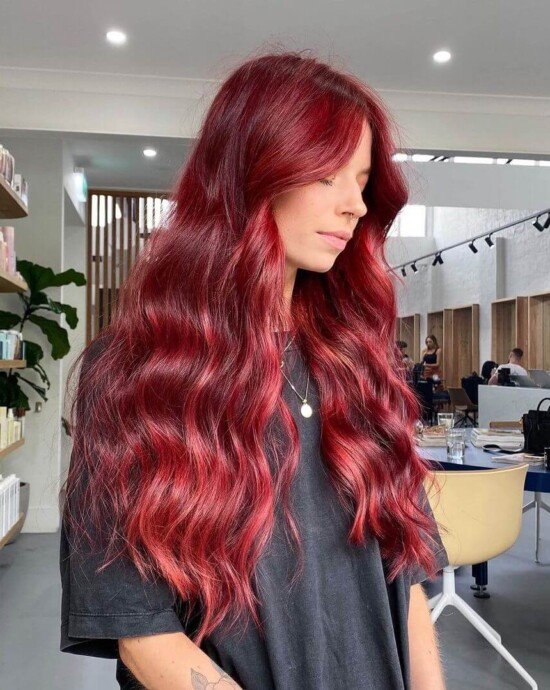 Instagram: @<a href="https://www.instagram.com/colourkristina/">colourkristina</a>