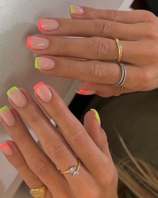 Instagram:  @<a href="https://www.instagram.com/mel.loves.nails/">mel.loves.nails</a>