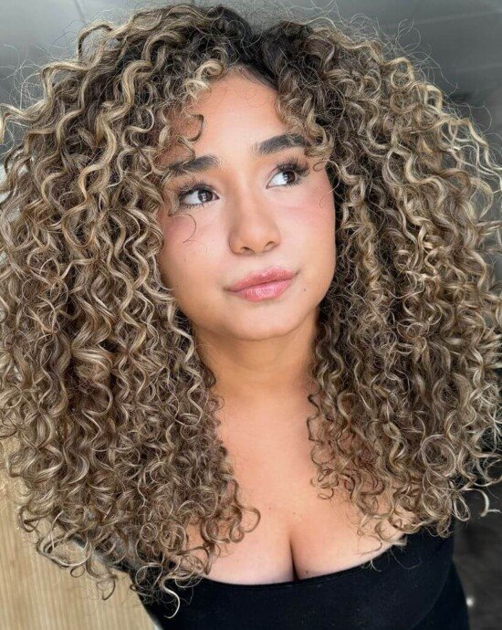 Instagram: @<a href="https://www.instagram.com/urbanbloomcurls/">urbanbloomcurls</a>